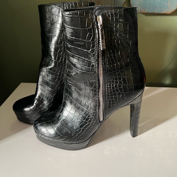 GUESS Dejah Platform Dress Boot Womens black faux leather - Picture 3 of 6